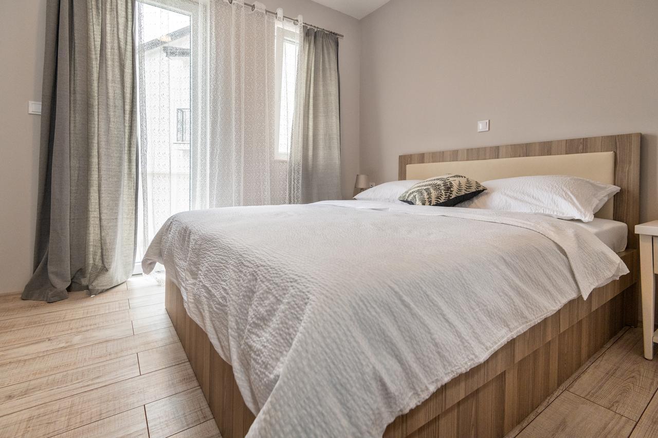 Apartments Leona Neum Exterior photo