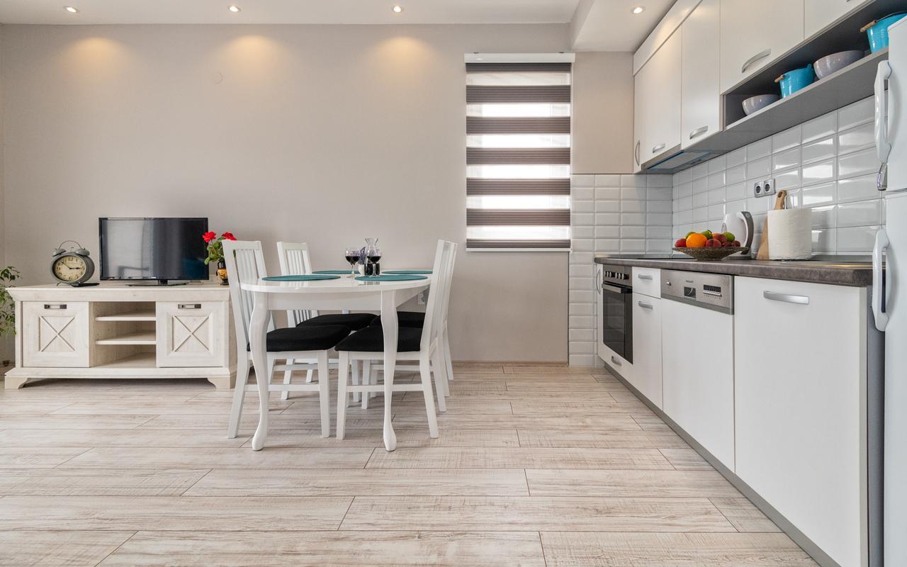 Apartments Leona Neum Exterior photo