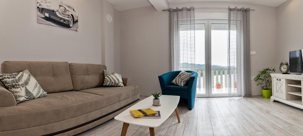 Apartments Leona Neum Exterior photo