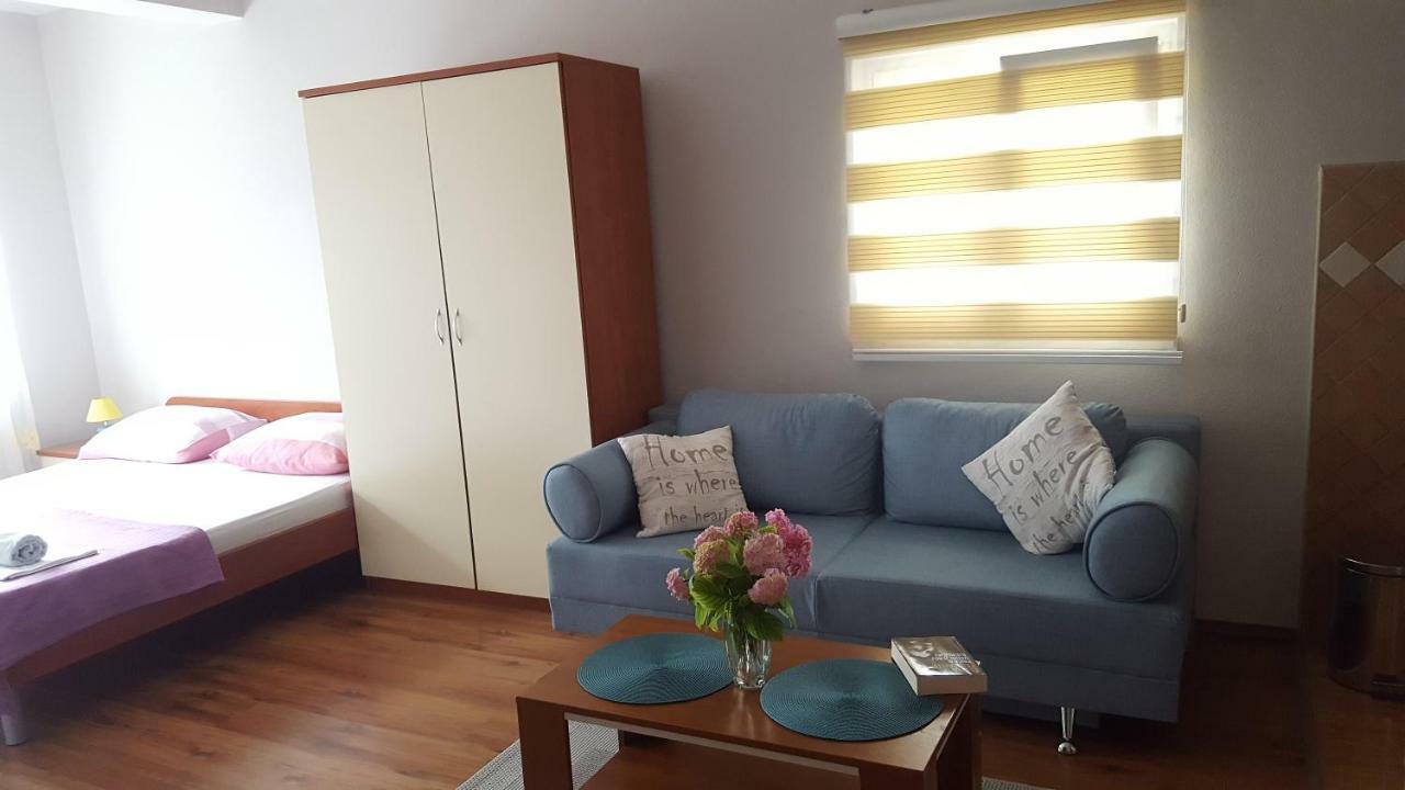 Apartments Leona Neum Exterior photo