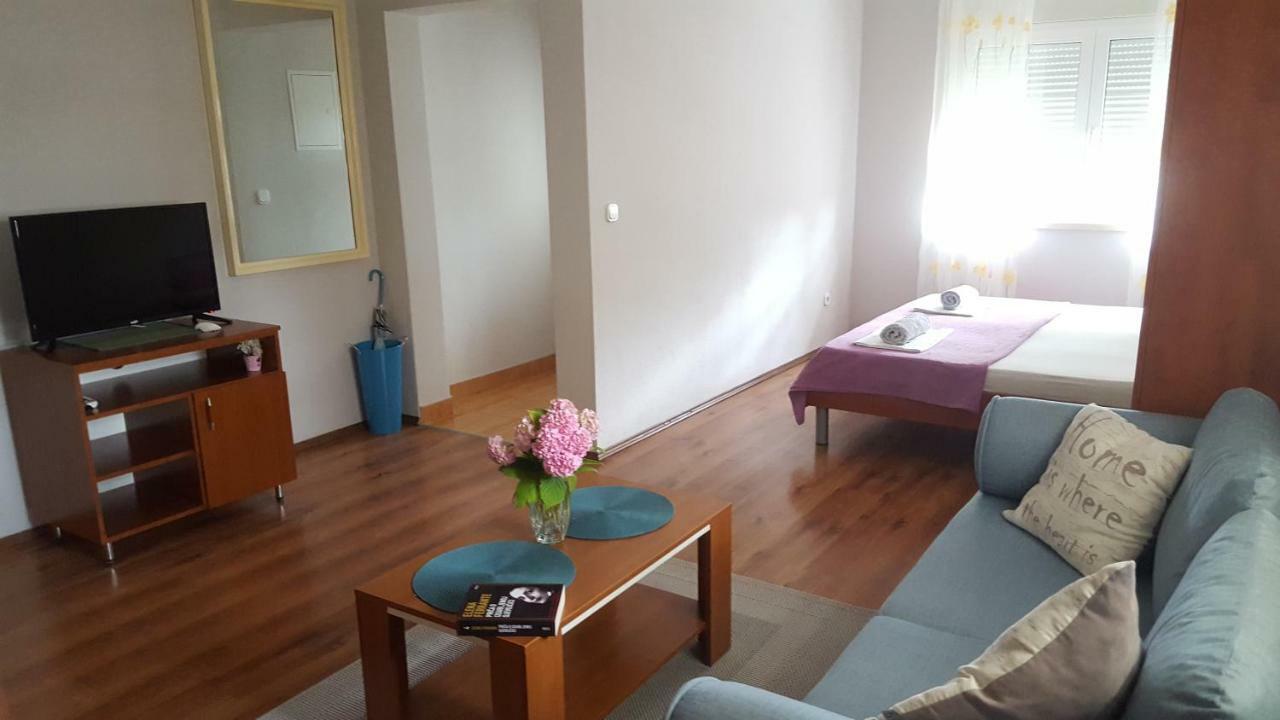 Apartments Leona Neum Exterior photo